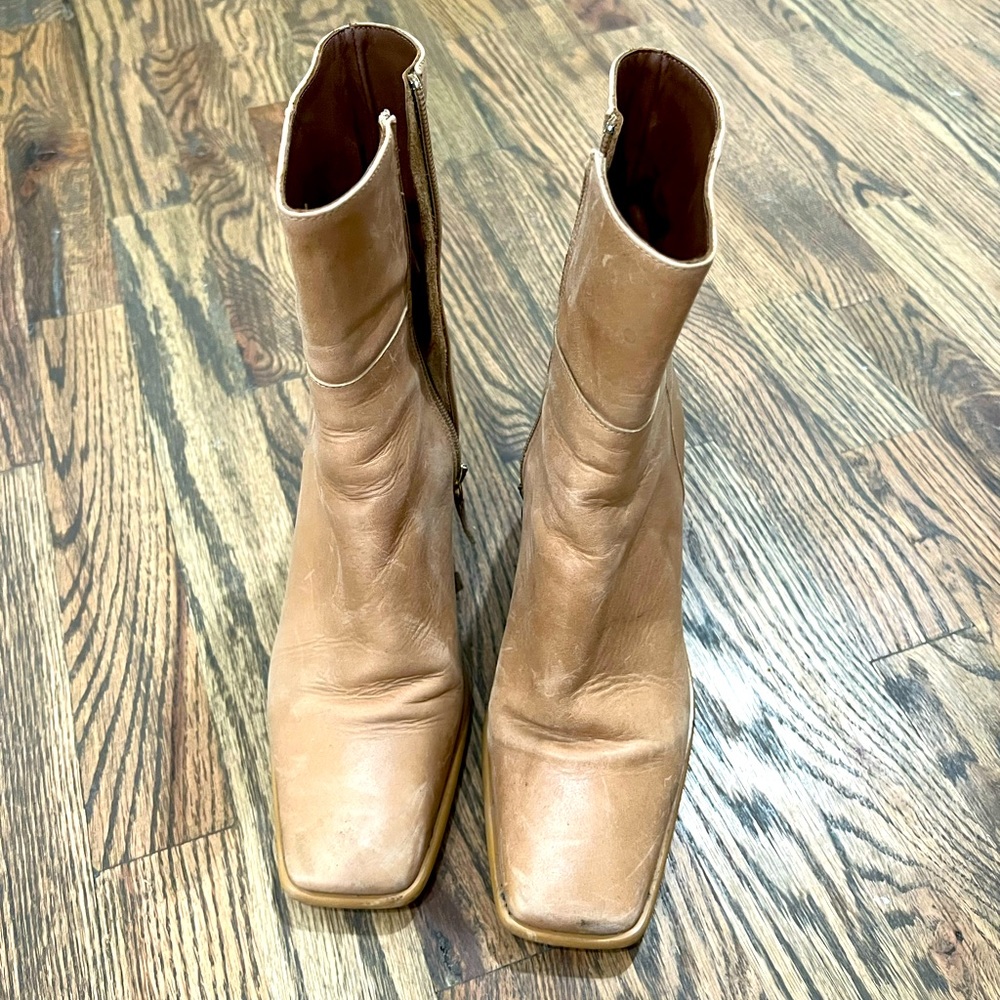 ALOHAS Ankle Boots